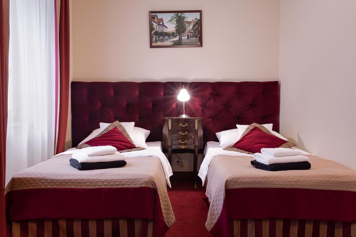Hotel Stary Zdroj Świeradów-Zdrój Esterno foto